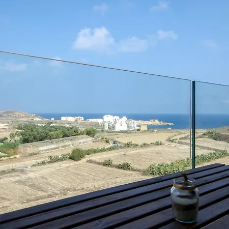 Apartment 2br With Distant Sea And Country Views In Gozo