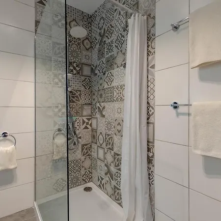 2 Bed With Distant Sea And Country Views