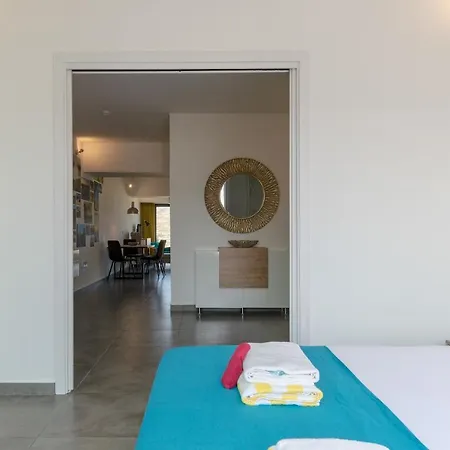 Apartman 2 Bed With Distant Sea And Country Views Marsalforn