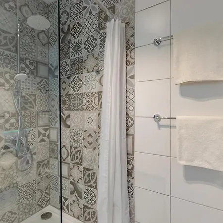 Apartman 2 Bed With Distant Sea And Country Views Marsalforn