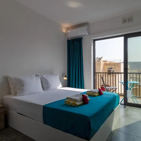 2 Bed With Distant Sea And Country Views Marsalforn