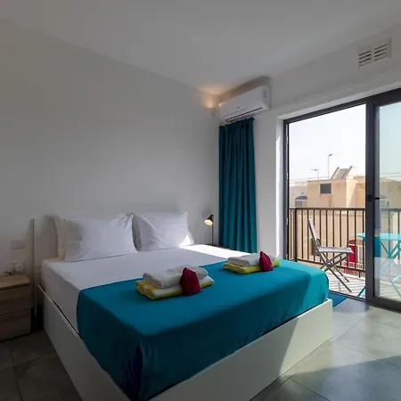 2 Bed With Distant Sea And Country Views