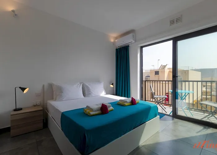 2 Bed With Distant Sea And Country Views